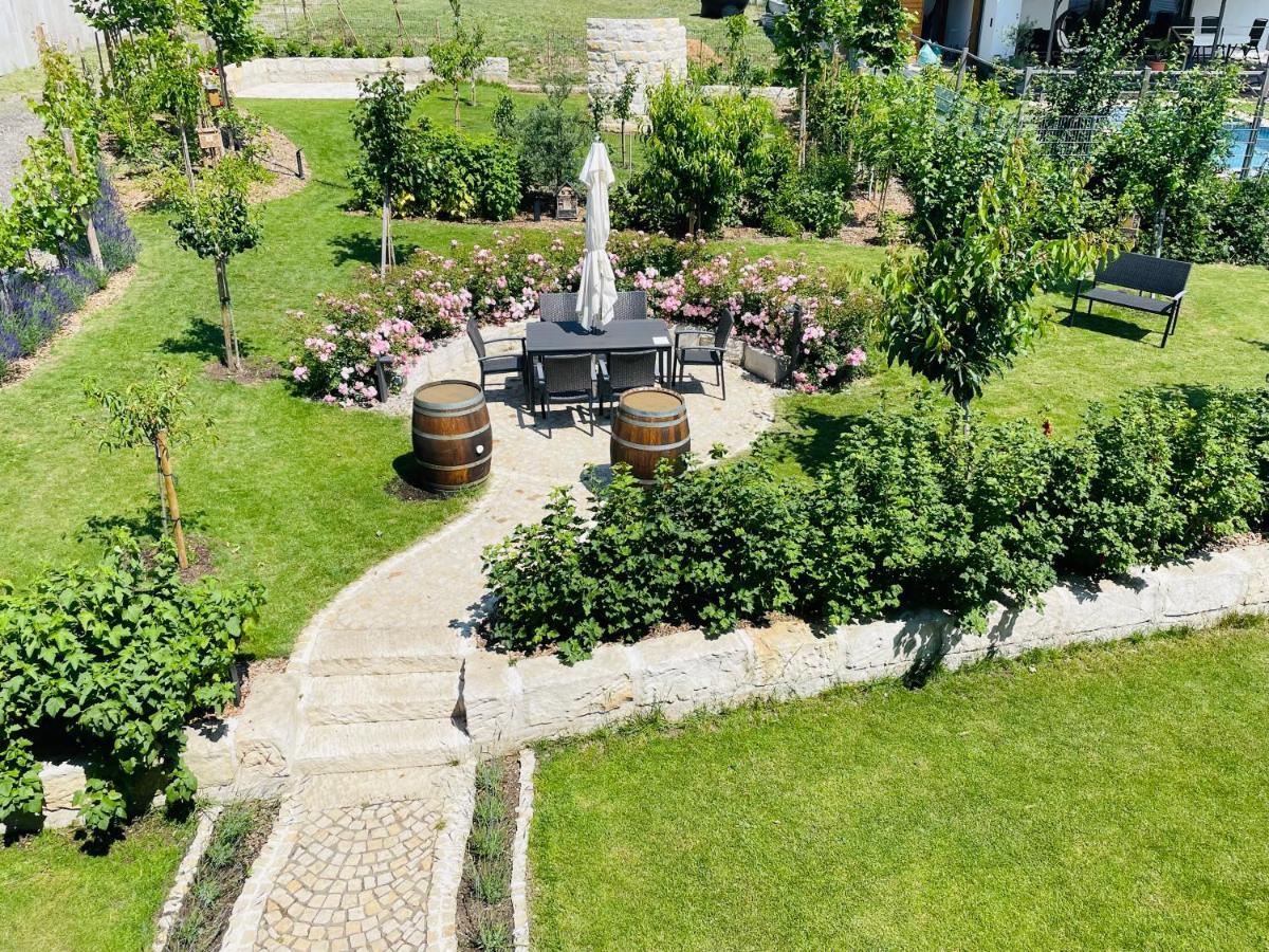 Apartments Vineyard19 Retz Exterior photo